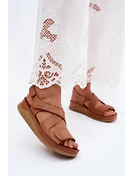 Kožené dámské sandály na platformě model 22208623 Camel - Maciejka Kožené dámské sandály na platformě model 22208623 Camel - Maciejka
