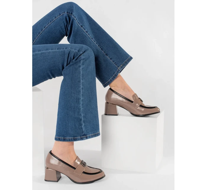 Moderní dámské polobotky na širokém podpatku Moderní dámské polobotky na širokém podpatku