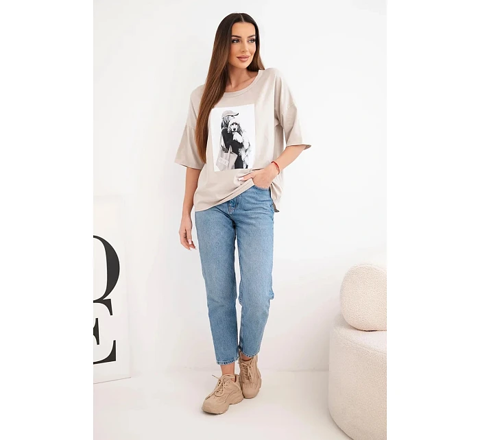 Dámská bavlněná oversize halenka s krátkým rukávem a módním potiskem béžová Dámská bavlněná oversize halenka s krátkým rukávem a módním potiskem béžová