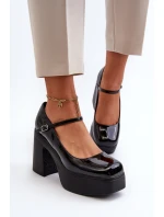 Dámské lakované polobotky na platformě a sloupku Big Star model 21653928 černé - Big Star Shoes
