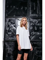 BY 149 Dámské tričko Oversize Boyfriend model 22416005 black - Build your Brand BY 149 Dámské tričko Oversize Boyfriend model 22416005 black - Build your Brand