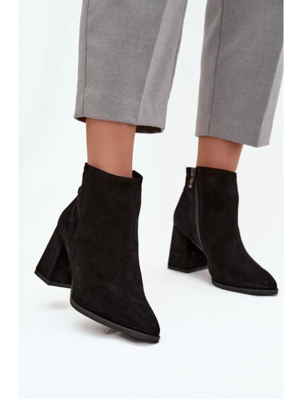 Černé kotníkové boty z přírodního semiše na jehlovém podpatku zateplené model 21712931 - Zazoo