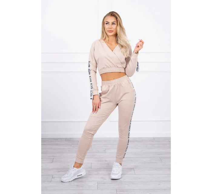 Sada s ozdobnými stuhami béžová