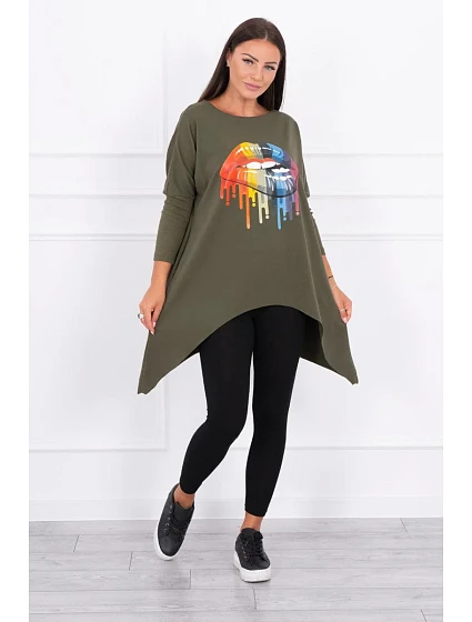 Oversize halenka s model 18743442 potiskem rtů v barvě khaki - K-Fashion