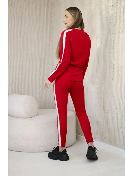 Dámská bavlněná souprava s proužky a stahovacími lemy červený Dámská bavlněná souprava s proužky a stahovacími lemy červený