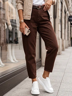 Jeansy damskie mom fit z paskiem brązowe FashionStreet UY3133
