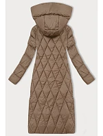 Dlouhá dámská zimní bunda ve velbloudí barvě s kapucí model 21248824 - Libland Dlouhá dámská zimní bunda ve velbloudí barvě s kapucí model 21248824 - Libland
