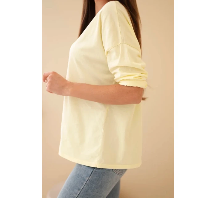 Dámská bavlněná blůza s výstřihem do V a dlouhým rukávem žlutá