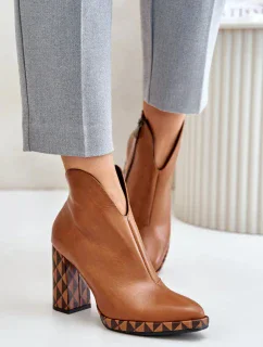 Boty na podpatku  model 202122 Step in style