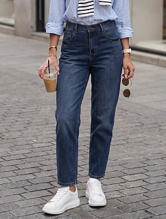 Jeansy damskie mom fit z pasem niebieskie model 22349625 - FashionStreet