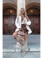 Nazouvací dámské kozačky na podpatku se zlatými ozdobami béžové model 21757806 - Boto