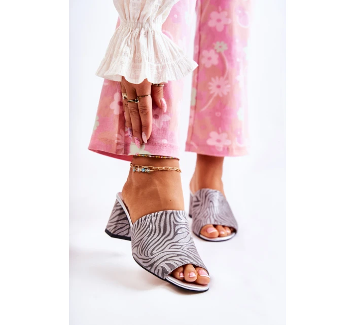 Kožené dámské pantofle na vysokém podpatku Zebra šedá model 21589956 - Boto