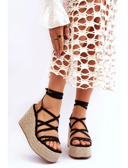 Kožené sandály na klínu Černé model 21614671 - Boto