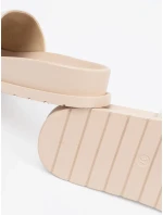 Jedinečné dámské nazouváky Jasnobeżowy na plochém podpatku Jedinečné dámské nazouváky Jasnobeżowy na plochém podpatku