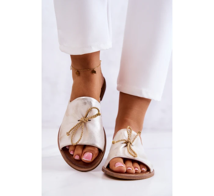 Kožené Dámské pantofle Nicole model 21580884 Bílý a zlatá - Zazoo