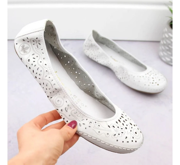 Kožená pohodlná polobotka W model 22033618 bílá - Rieker Kožená pohodlná polobotka W model 22033618 bílá - Rieker