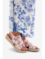 Dámské sandály z eko kůže s květinami multikolor Tosmelia Dámské sandály z eko kůže s květinami multikolor Tosmelia