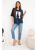 Dámská bavlněná oversize halenka s krátkým rukávem a model 22042974 potiskem námořnická modrá - K-Fashion