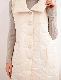 Dámská prošívaná dlouhá vesta s kapsami a stojáčkem světle béžová