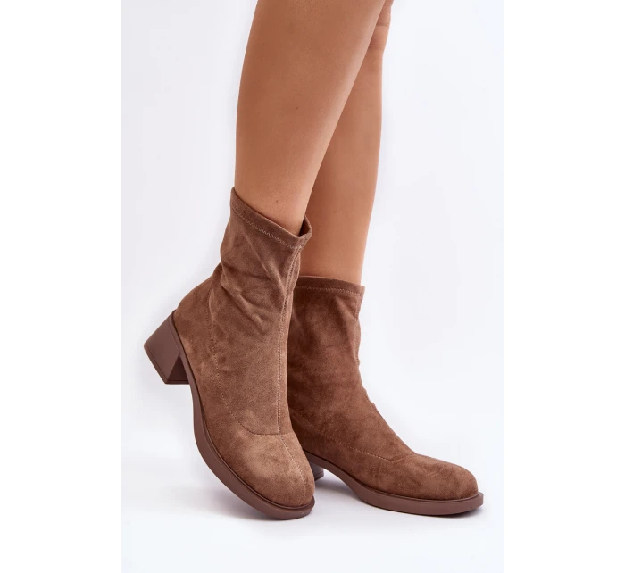 Dámské botky na nízkém podpatku hnědé model 21642131 - EVENTO Dámské botky na nízkém podpatku hnědé model 21642131 - EVENTO