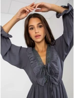 Šaty TW SK BI 0761 1.73P grafitové Šaty TW SK BI 0761 1.73P grafitové