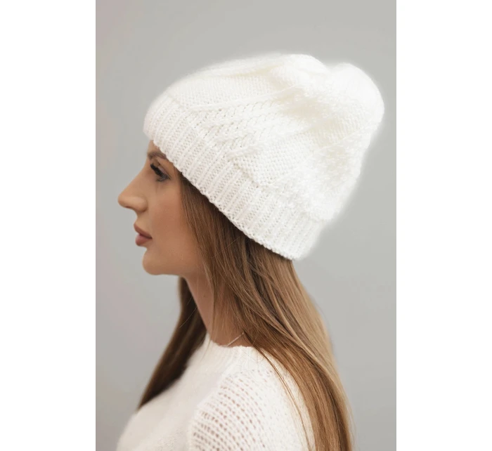 Dámská zimní čepice z vlny model 21750352 bílá - K-Fashion Dámská zimní čepice z vlny model 21750352 bílá - K-Fashion
