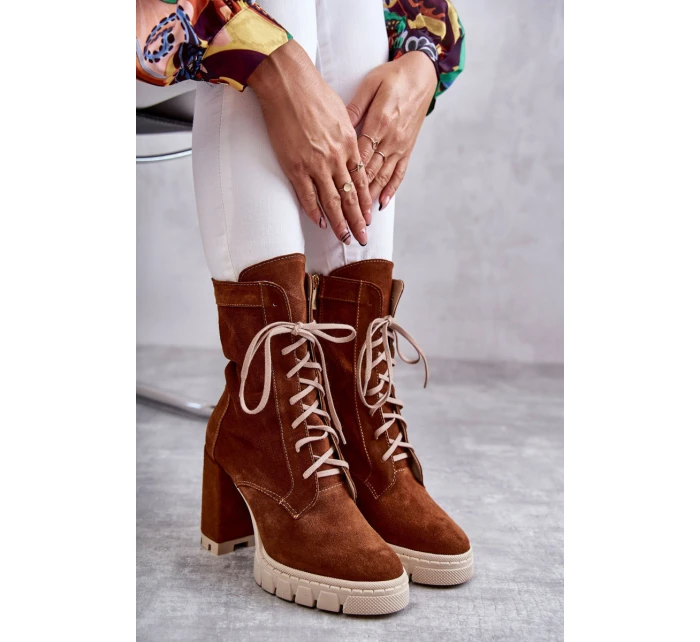 Dámské semišové kozačky na platformě hnědé model 21597730 - Boto
