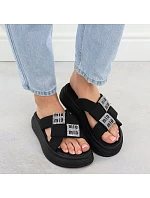 Dámské žabky na platformě se zirkony černé Potocki 16347 Dámské žabky na platformě se zirkony černé Potocki 16347