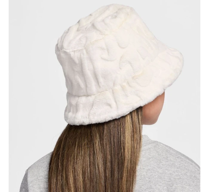 Zateplená dětská čepice model 21420686 - NIKE Zateplená dětská čepice model 21420686 - NIKE