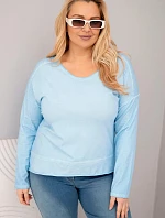 Dámská blůza Plus Size s výstřihem do V a delším zadním dílem modrá