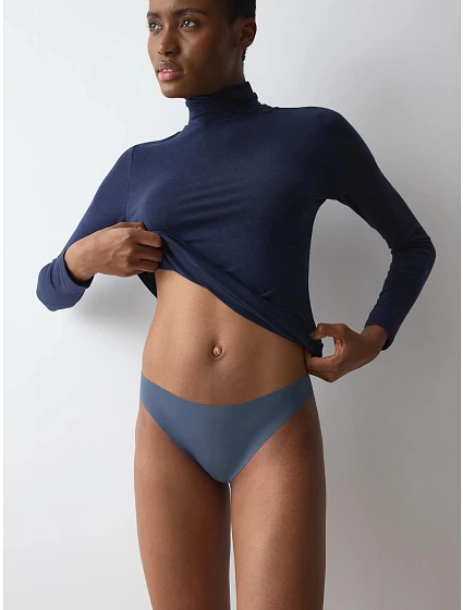 Dámská tanga Pretty Micro String Indigo Veil modrošedé - TRIUMPH Dámská tanga Pretty Micro String Indigo Veil modrošedé - TRIUMPH