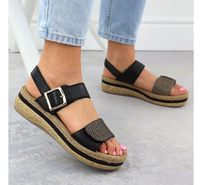 Dámské kožené sandály na podpatku se suchým zipem černé model 21904999 - Rieker