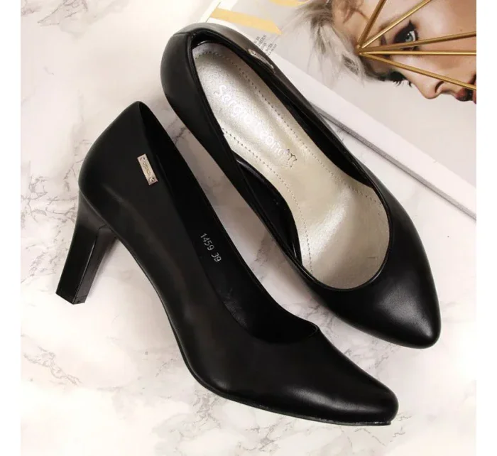 Černé lodičky na jehlovém podpatku W Sergio Leone