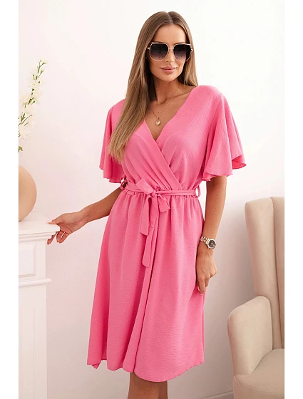 Šaty s model 21915275 výstřihem světle růžová - K-Fashion