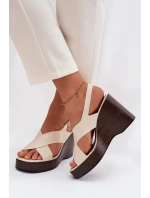 Dámské sandály z eko kůže na platformě Béžové model 21937453 - Boto