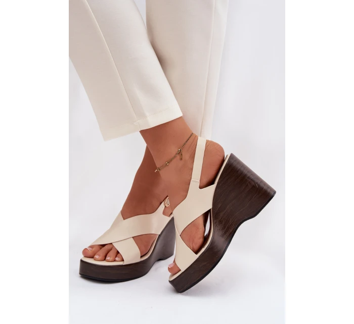Dámské sandály z eko kůže na platformě Béžové model 21937453 - Boto