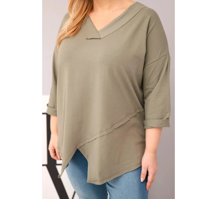 Dámská bavlněná blůza Plus Size s hlubokým výstřihem ve tvaru V a asymetrickým spodním okrajem khaki