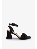 Dámské sandály na vysokém podpatku vyrobené z Eco Suede Black Upttima Dámské sandály na vysokém podpatku vyrobené z Eco Suede Black Upttima