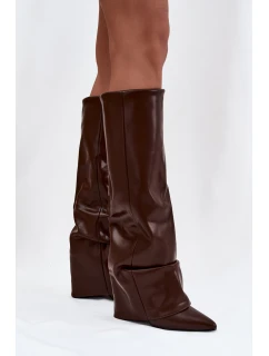 Dámské kotníkové boty Elivira se zahnutou manžetou na sloupku – čokoládové