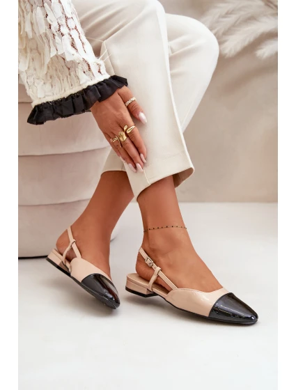 Lakované baleríny na nízkém podpatku s otevřenou patou béžové model 21670615 - Boto