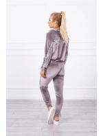 Velurová souprava s ozdobnými model 21752924 šedá - K-Fashion Velurová souprava s ozdobnými model 21752924 šedá - K-Fashion