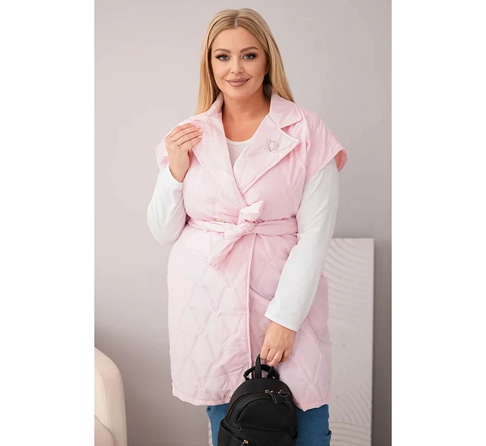 Dámská prošívaná vesta Plus Size s páskem a límcem bonbónově růžová