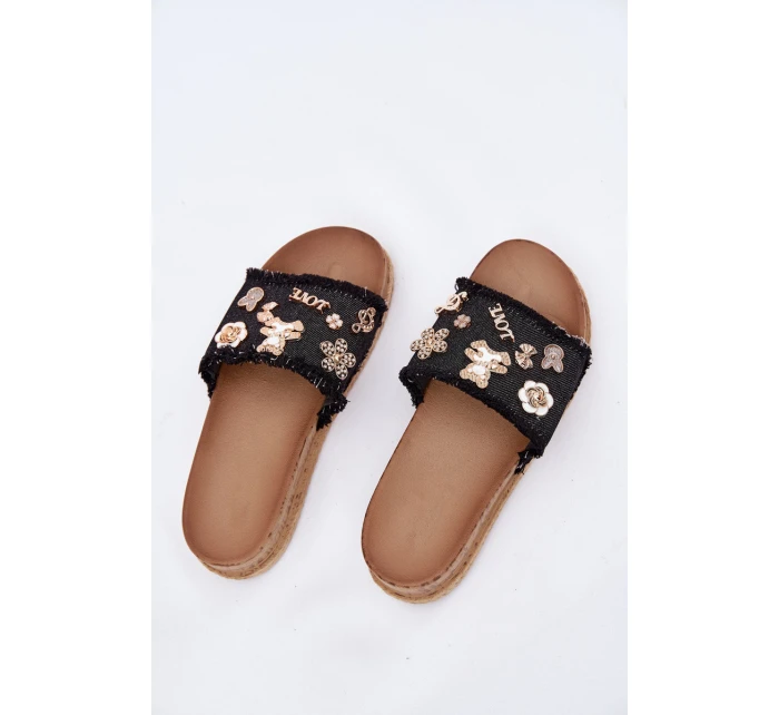 Dámské Pantofle Se Zlatými Přezkami Na Platformě Černé model 21700316 - Boto Dámské Pantofle Se Zlatými Přezkami Na Platformě Černé model 21700316 - Boto