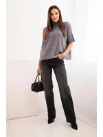 Dámský svetr s krátkým rukávem volného střihu šedý