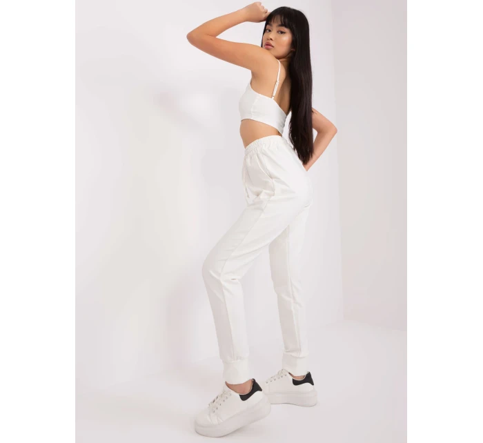 Spodnie LK SP ecru model 18650721 - FPrice Spodnie LK SP ecru model 18650721 - FPrice