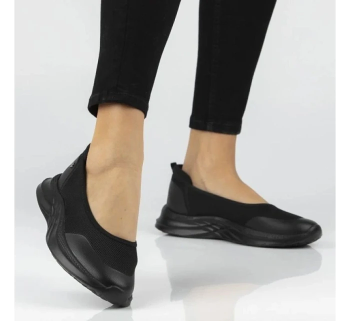 model 22093847 dámské černé textilní boty na platformě - FILIPPO