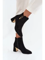 Dámské kotníkové boty na podpatku se zlatými detaily černé model 21710779 - Boto Dámské kotníkové boty na podpatku se zlatými detaily černé model 21710779 - Boto