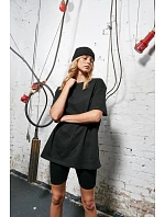 BY 149 Dámské tričko Oversize Boyfriend model 22416005 black - Build your Brand BY 149 Dámské tričko Oversize Boyfriend model 22416005 black - Build your Brand