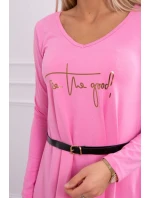 Šaty s ozdobným páskem a nápisem light pink