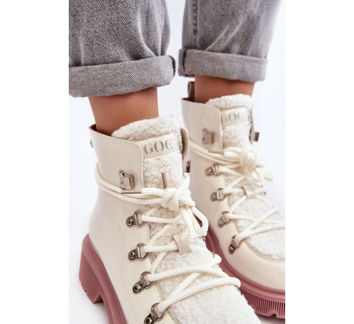 Kožené lesklé boty Trapery Dámské model 21639054 Bílé - Goe